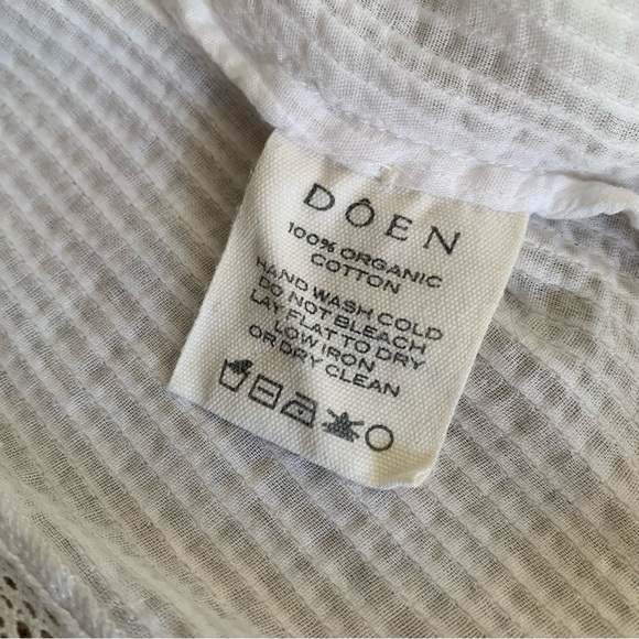 Doen Hallie Cotton Lace Ruffle Button Sleeveless Crop Blouse Top Salt White - Picture 9 of 11